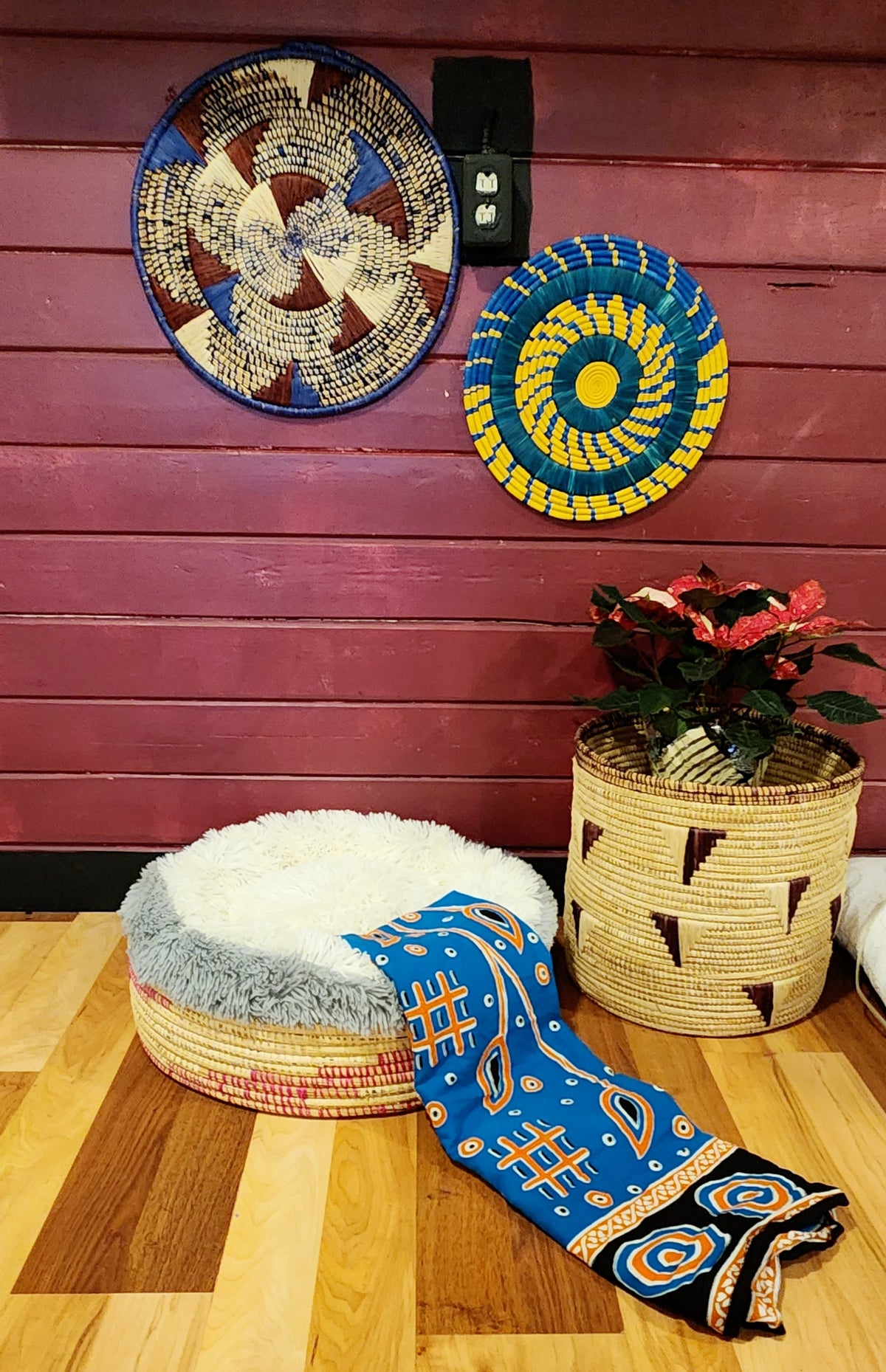 Rwenzori Handcrafted  Pet Bed Basket